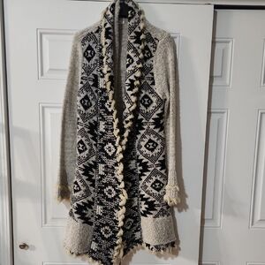 VENUS Black and Cream Knit Long Heavy Duster.